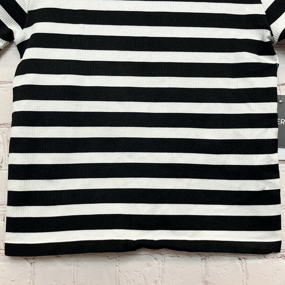 Harper & Ivy Black and White Stripe Tee - Picture 4 of 11